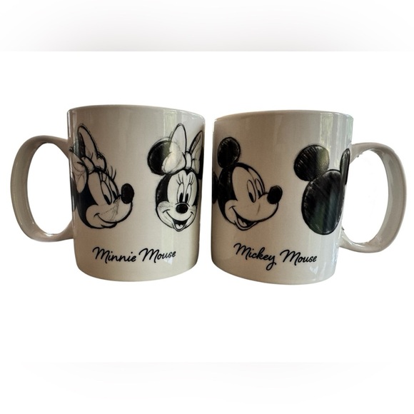 Disney Mickey & Minnie “Artist Drawing” Mug Set of 2 by Paladone - Picture 1 of 6